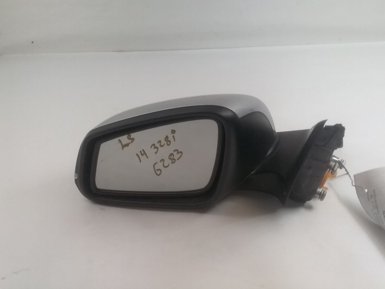 BMW 330e 18 (power), w/automatic reverse tilt, w/o camera; w/o high