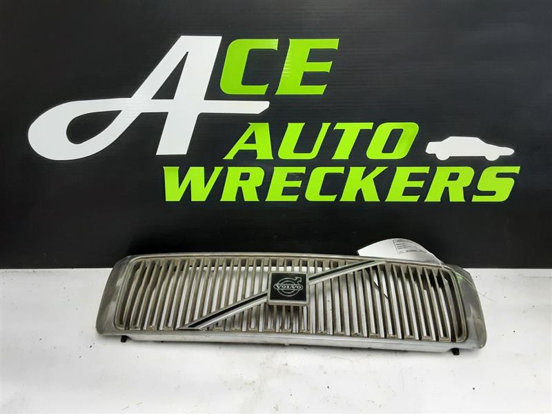VOLVO VOLVO 90 SERIES 1997-1998 Grille